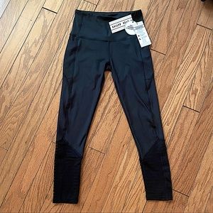 NWOT Dyce Active Performance Legging, Mesh Detail